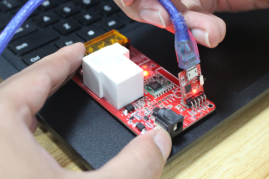 Programming with CP2104 USB to Serial Converter on Lora Relay