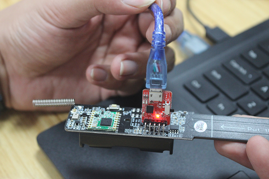 Programming with CP2104 USB to Serial Converter on Lora Soil Sensor